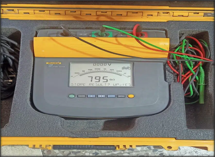 step4-setting of megger voltage for cable  conductor meggering